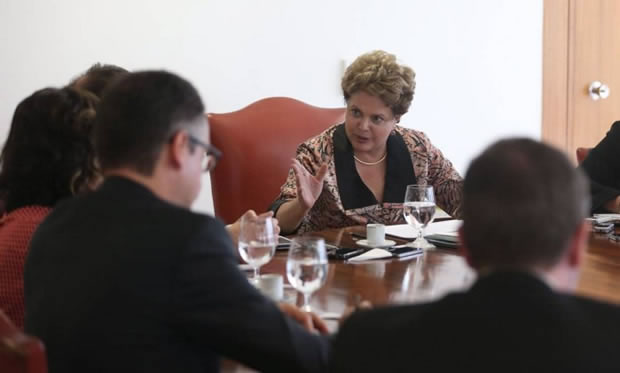 ‘Eu não represento o PT, represento a Presidência da República’, diz Dilma