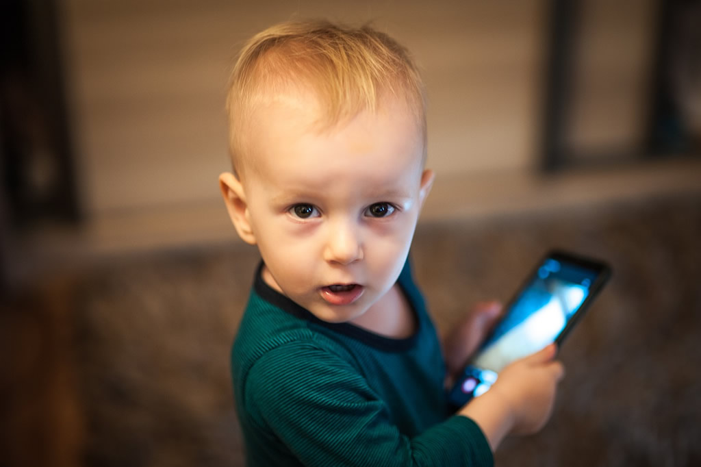 10 motivos para colocar limite de tempo no uso de smartphone por crianças