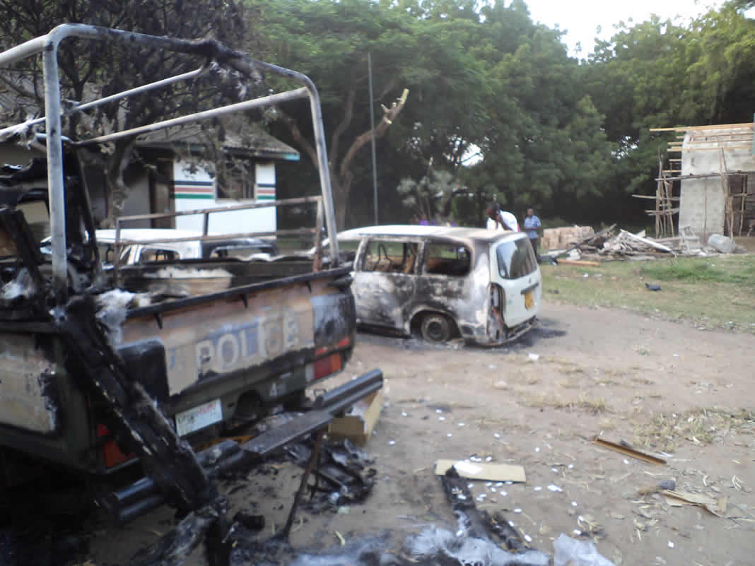 Micro-ônibus é atacado com bombas e tiros no Quênia
